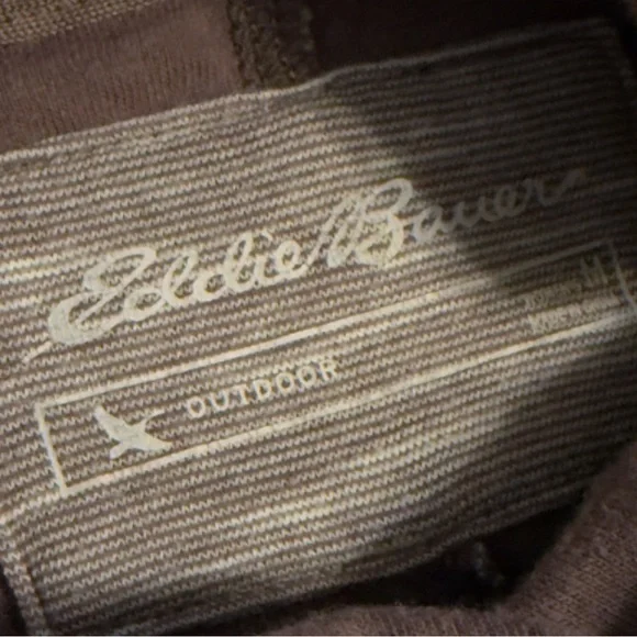 𝐄𝐃𝐃𝐈𝐄 𝐁𝐀𝐔𝐄𝐑 𝐁𝐑𝐎𝐖𝐍 𝐖𝐇𝐈𝐓𝐄 𝐂𝐎𝐖𝐋 𝐍𝐄𝐂𝐊 𝐎𝐔𝐓𝐃𝐎𝐎𝐑 𝐒𝐖𝐄𝐀𝐓𝐒𝐇𝐈𝐑𝐓 - Picture 3 of 6